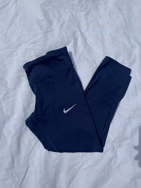 Nike Women Navy Blue Cropped Leggings with Silver Swoosh